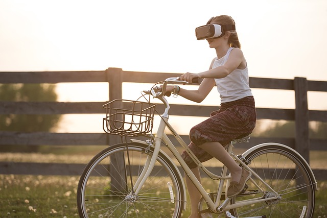 Building Multi-User Experiences: Social Interactions in VR - AR.